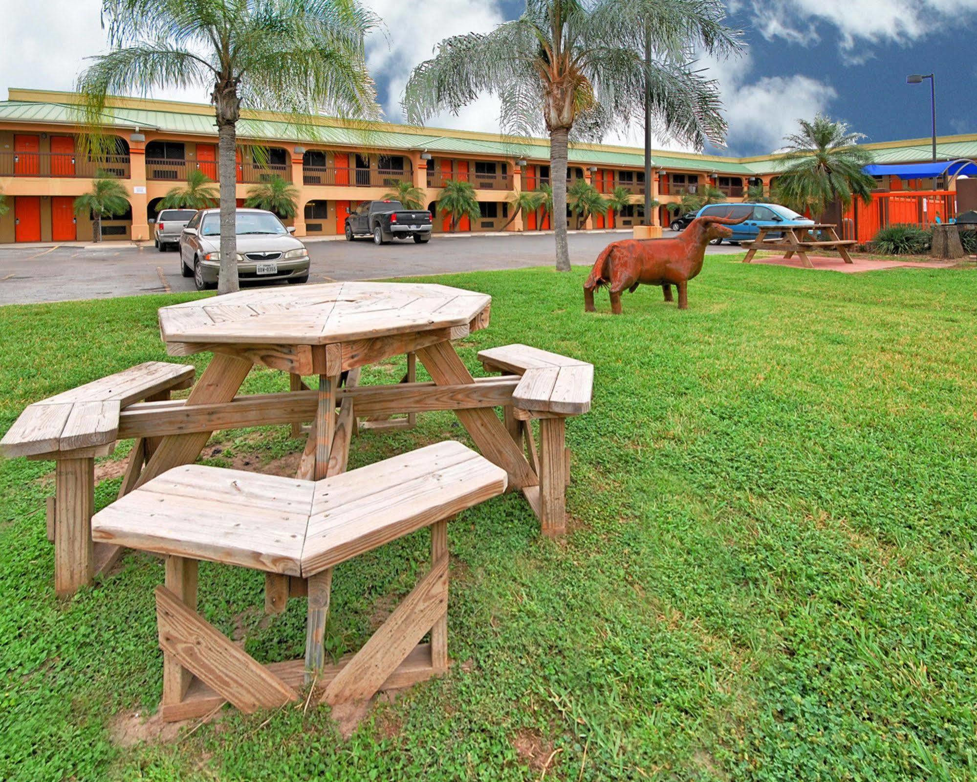 Texas Inn Harlingen Kültér fotó